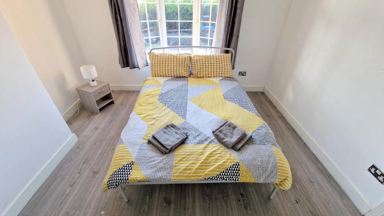 Lilleshall Rooms Mitcham Εξωτερικό φωτογραφία