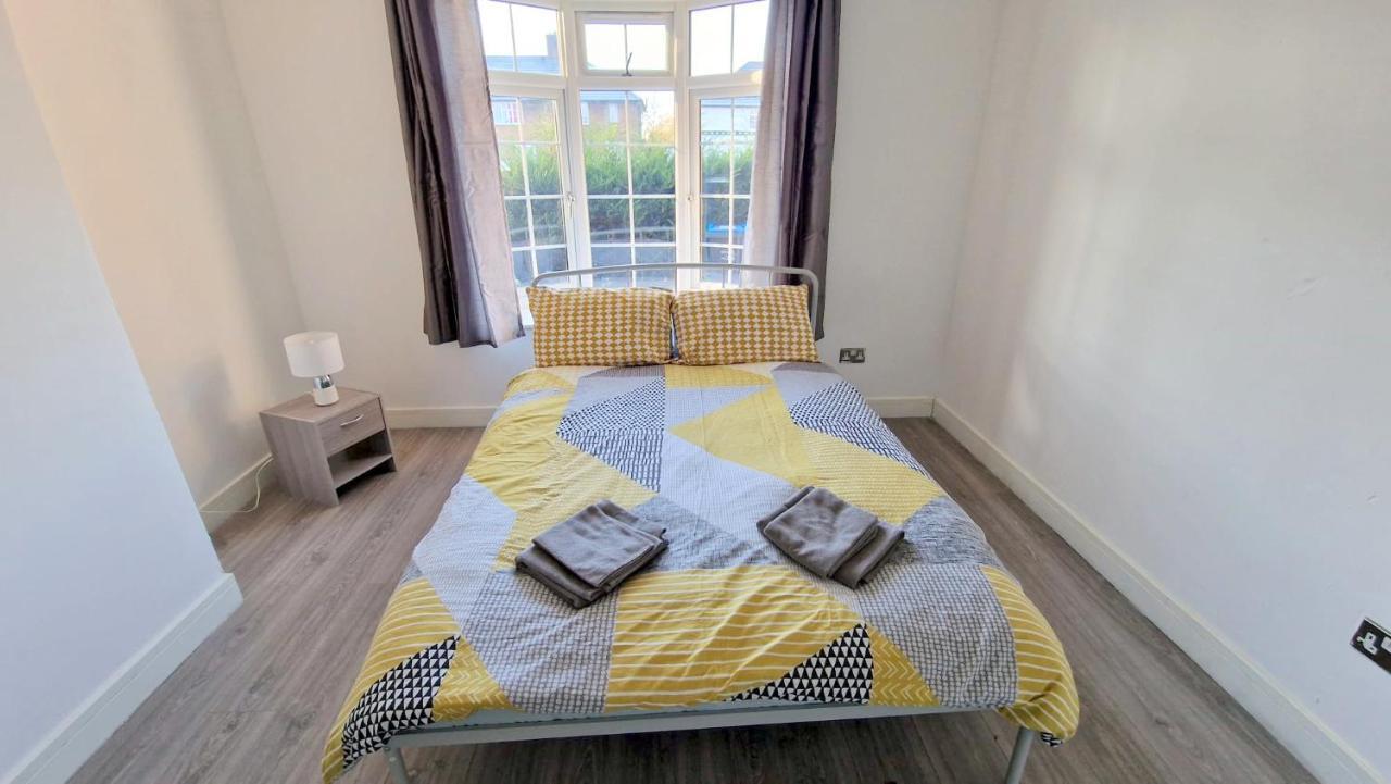 Lilleshall Rooms Mitcham Εξωτερικό φωτογραφία