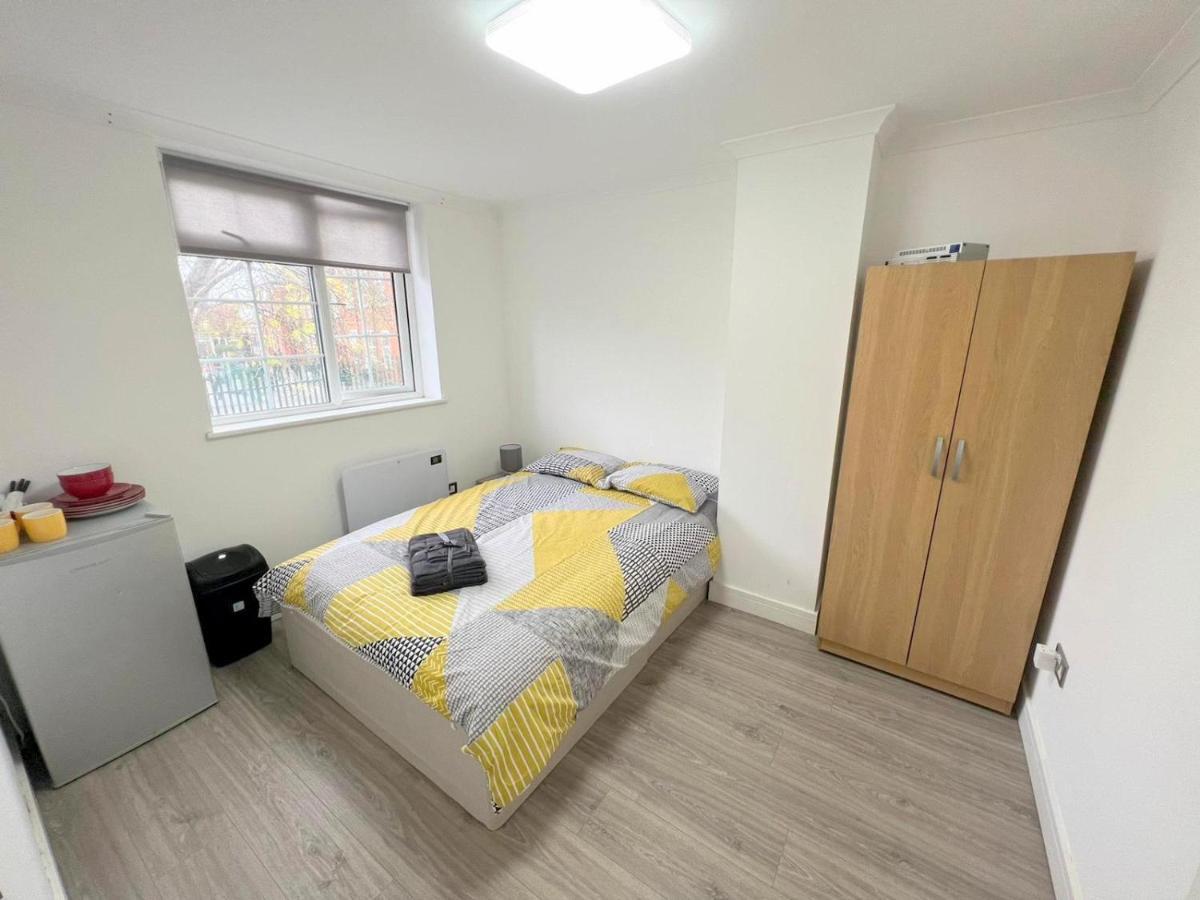 Lilleshall Rooms Mitcham Εξωτερικό φωτογραφία